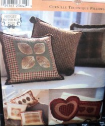 9044 CHENILLE SIZED SQUARE, HEART SHAPE PILLOWS PATTERN